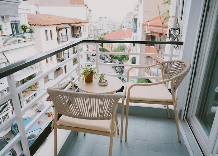 公寓 Downtown Hideaway 塞萨洛尼基
